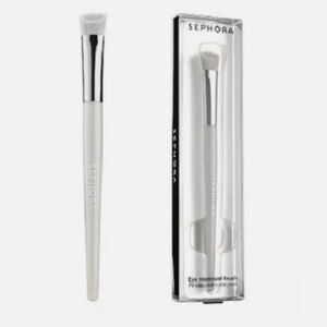 BNWT - SEPHORA EYE TREATMENT BRUSH